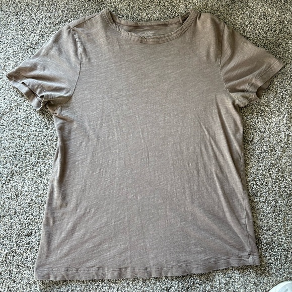 Universal Thread Brown Basic Tee🐴🤎 - Picture 1 of 3